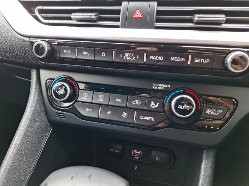 Kia Niro 4 Blue #16