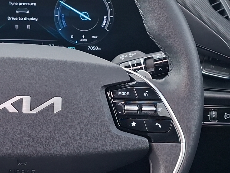Kia e-Niro 2 Black #13