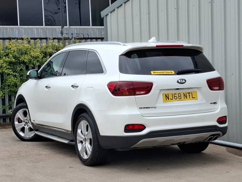 Kia Sorento 2.2 Crdi Gt-line S White #2