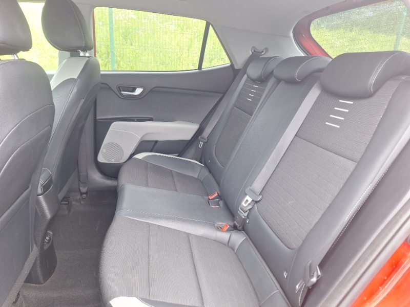 Kia Stonic 1.6 Crdi First Edition Red #6