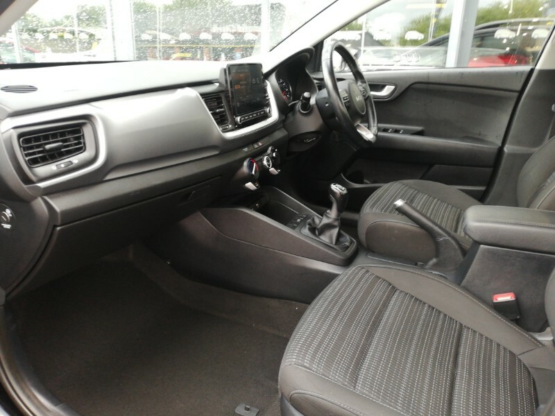 Kia Stonic 1.0T Gdi 99 2 Black #5