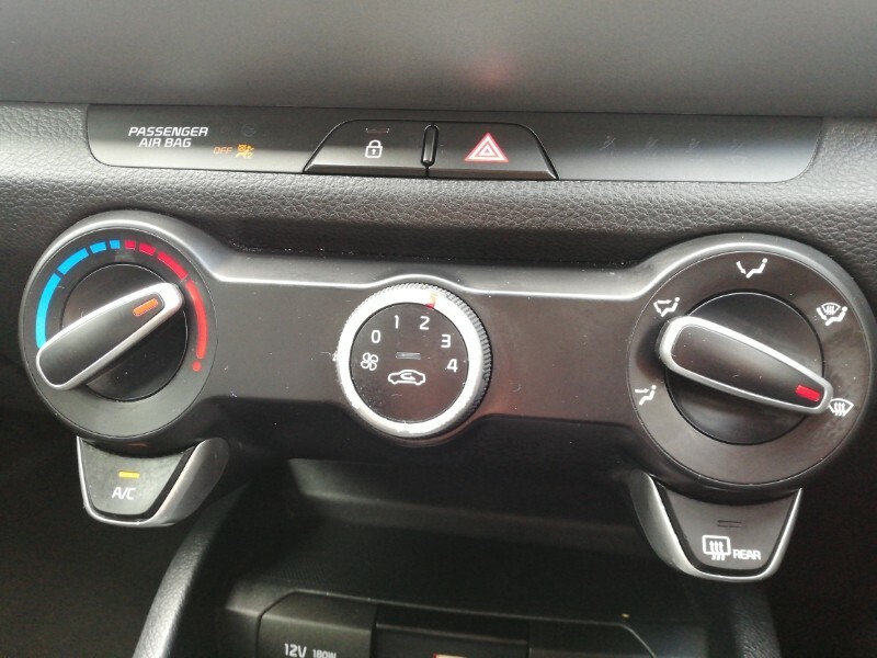 Kia Stonic Quantum Grey #13