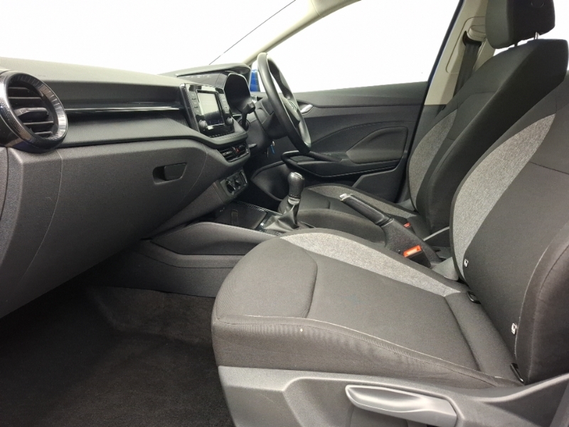 Skoda Fabia 1.0 Mpi 80 Se Comfort Blue #5