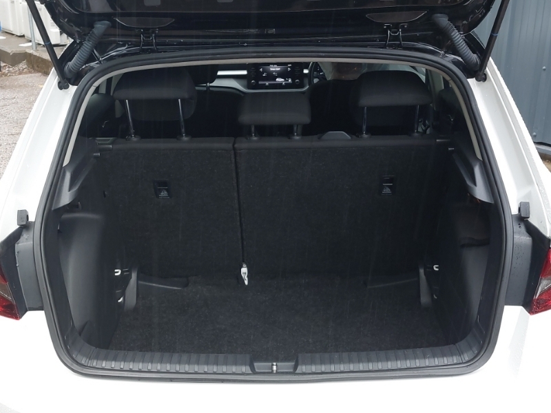 Skoda Fabia Hatchback White #17