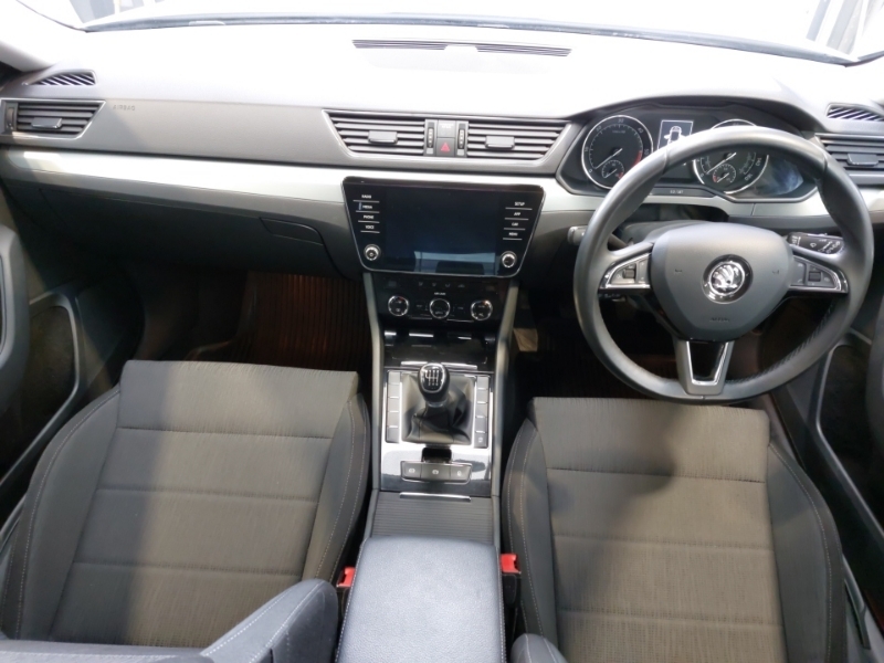 Skoda Superb 1.6 Tdi Cr Se Beige #3