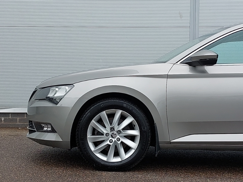 Skoda Superb Silver #19