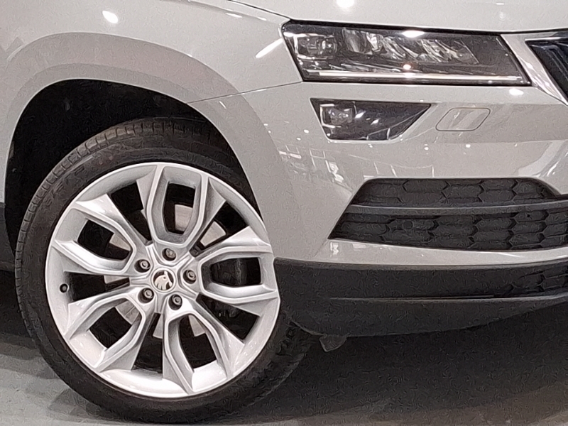 Skoda Karoq Se Tsi White #20