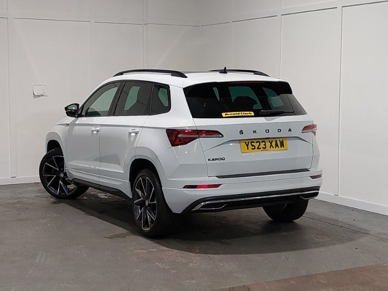 Skoda Karoq 1.5 Tsi Sportline Dsg YS23XAW White #2