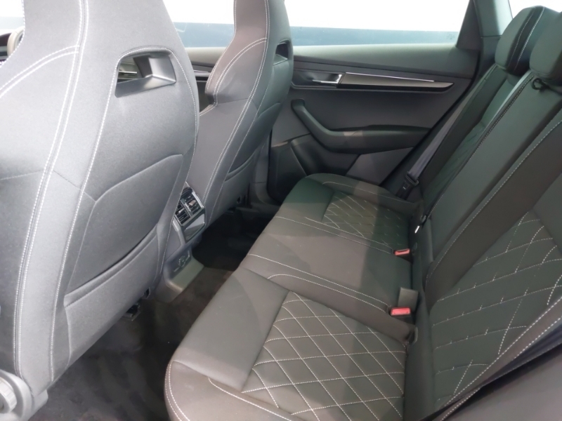 Skoda Karoq 1.5 Tsi Sportline Dsg DF23KFD Black #6