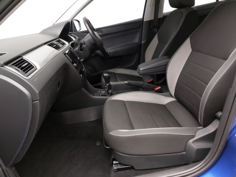 Skoda Rapid Spaceback 1.2 Tsi 90 Se Tech Blue #5