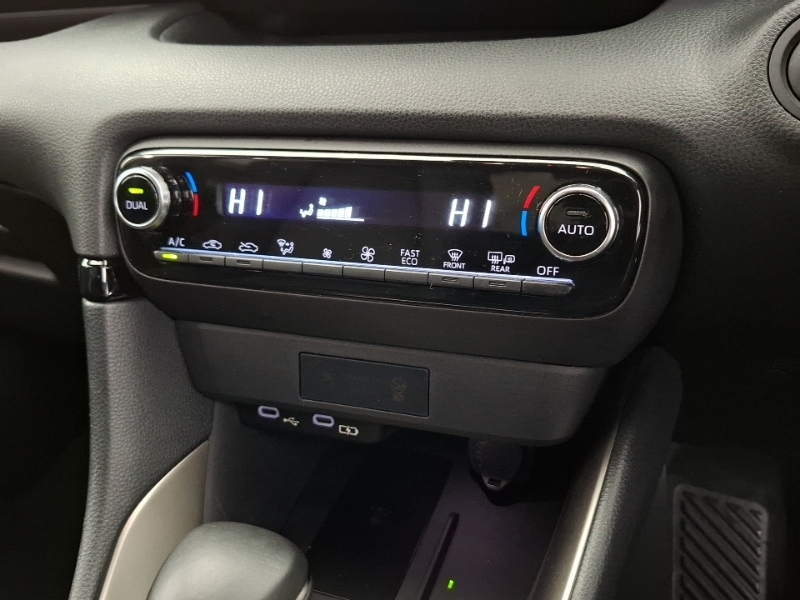 Mazda 2 Hybrid Centre-line Black #17