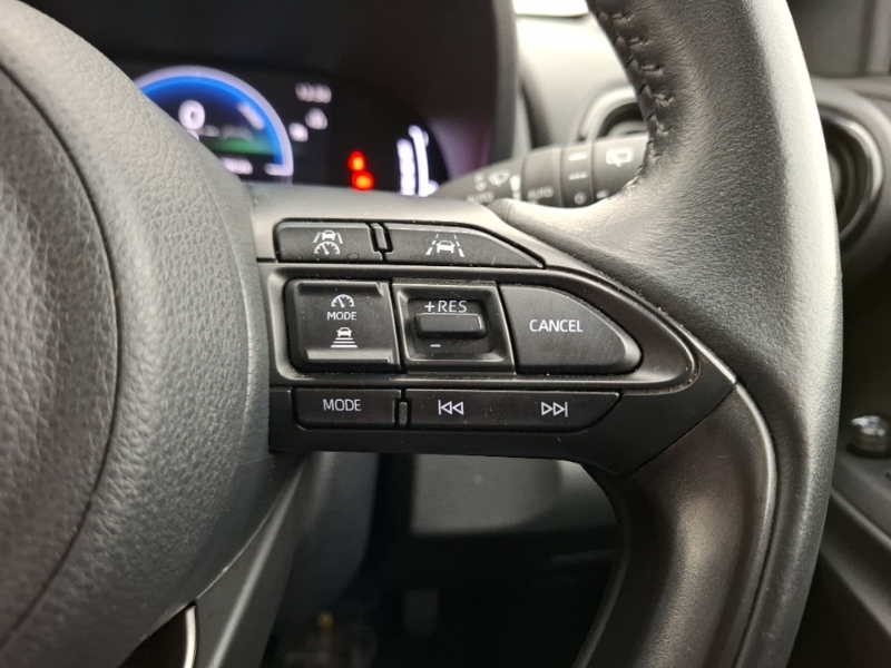 Mazda 2 Hybrid Centre-line Black #13