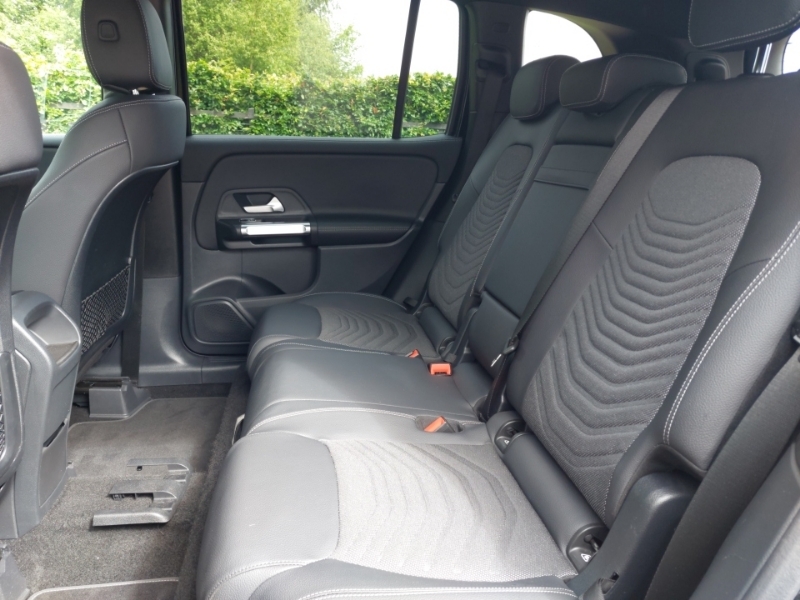 Mercedes-Benz GLB Class Glb 200 Sport Executive 7G-tronic Black #6