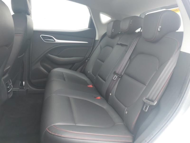 MG ZS 130Kw Trophy Ev 51Kwh Silver #6