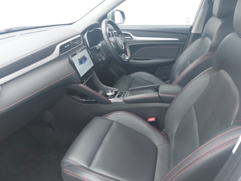 MG ZS 130Kw Trophy Ev 51Kwh Silver #5