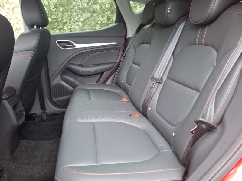 MG ZS 1.0T Gdi Exclusive Dct Red #6