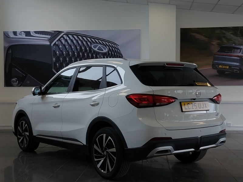 MG ZS 1.5 Hybrid Trophy LC25UJX White #2