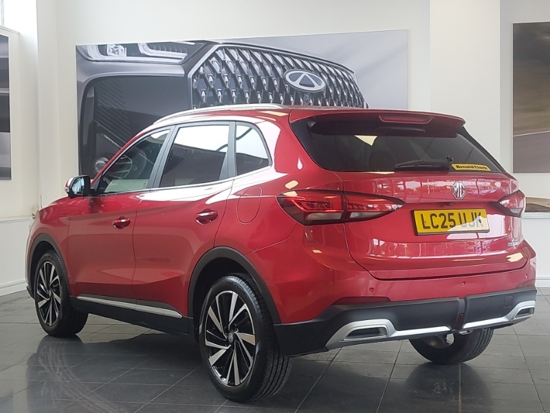 MG ZS 1.5 Hybrid Trophy Red #2