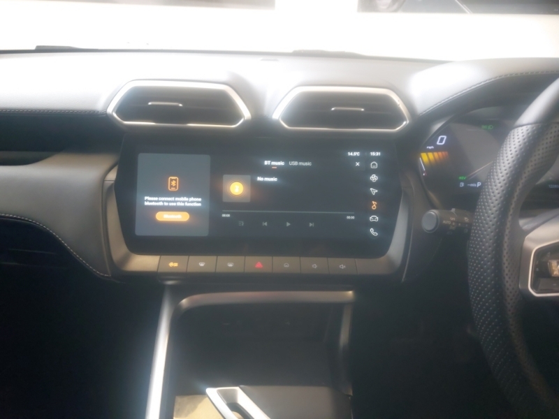 MG ZS Se Ev Black #11