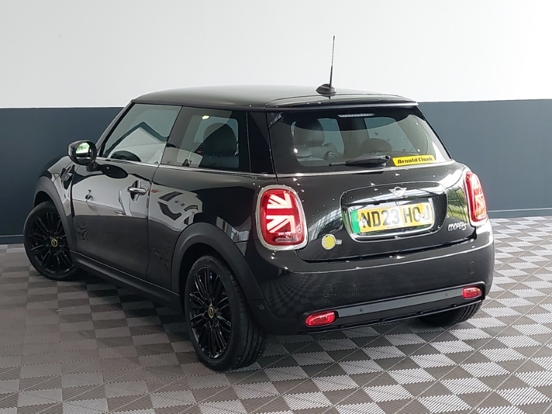 Mini Hatch 135Kw Cooper S Level 2 33Kwh Black #2
