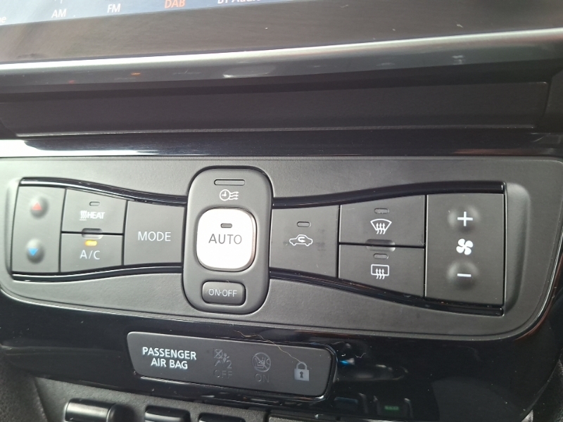 Nissan Leaf Leaf N-connecta Red #15