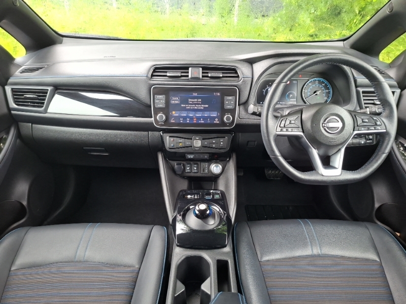 Nissan Leaf 110Kw N-connecta 39Kwh Grey #3