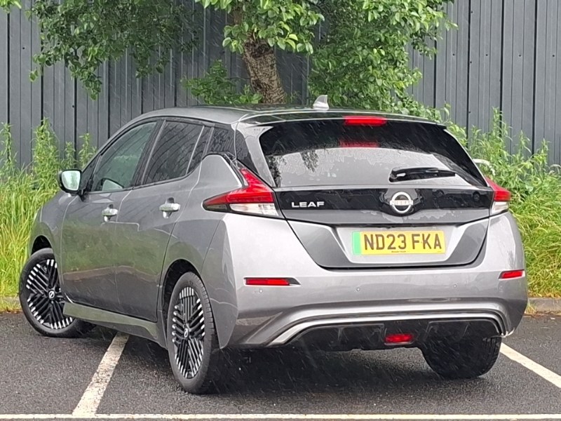 Nissan Leaf 110Kw N-connecta 39Kwh Grey #2