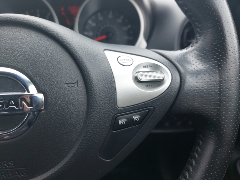 Nissan Juke Tekna Xtronic Yellow #13