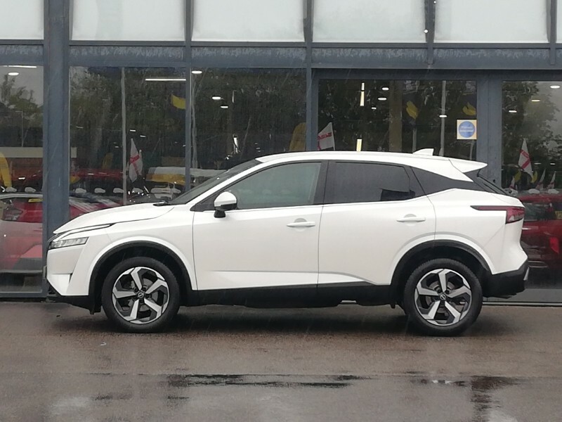 Nissan Qashqai 1.3 Dig-t Mh N-connecta White #4