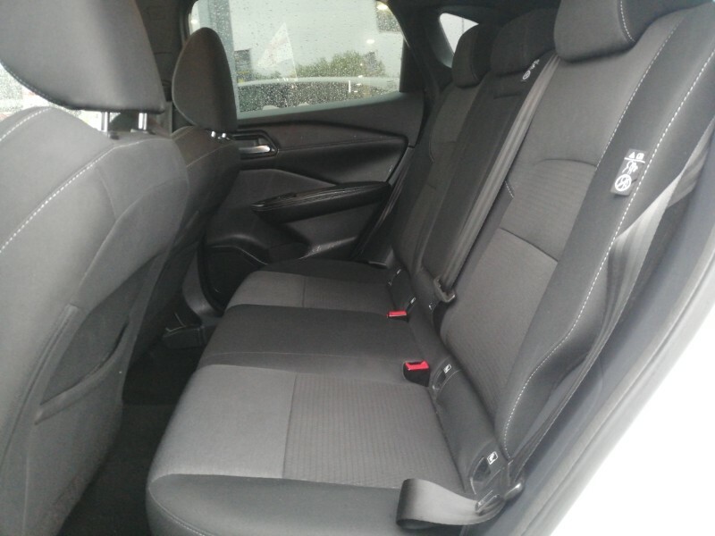 Nissan Qashqai 1.3 Dig-t Mh N-connecta White #6