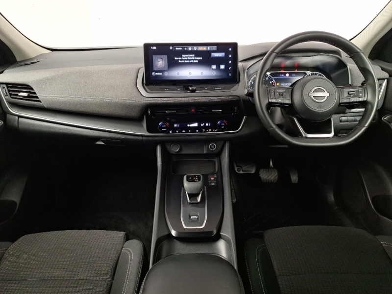 Nissan Qashqai 1.3 Dig-t Mh 158 Acenta Premium Xtronic FV74GMG Black #3