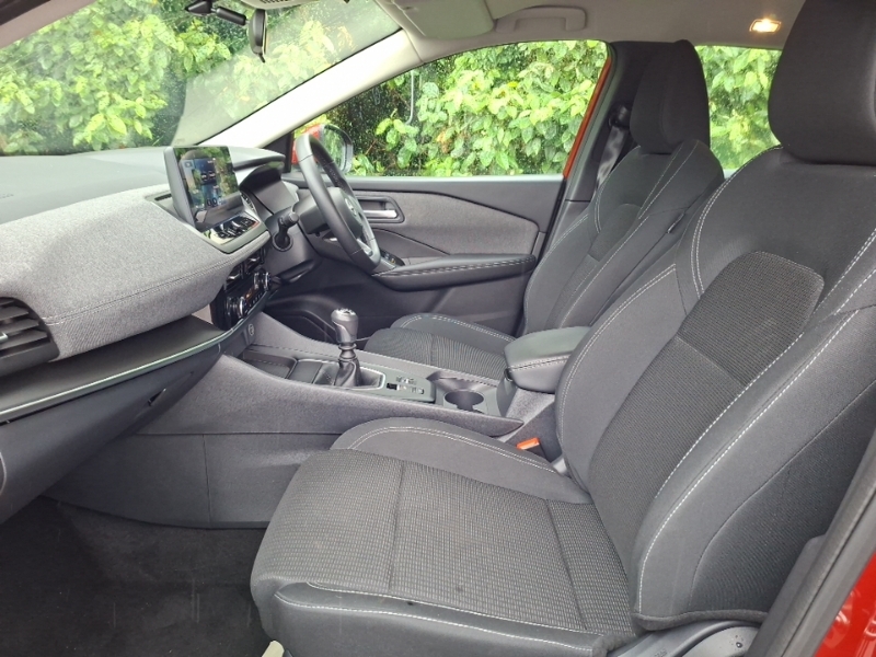 Nissan Qashqai 1.3 Dig-t Mh Acenta Premium Red #5