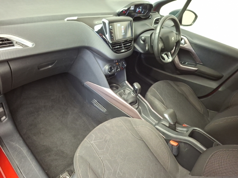 Peugeot 2008 1.2 Puretech Active Red #5
