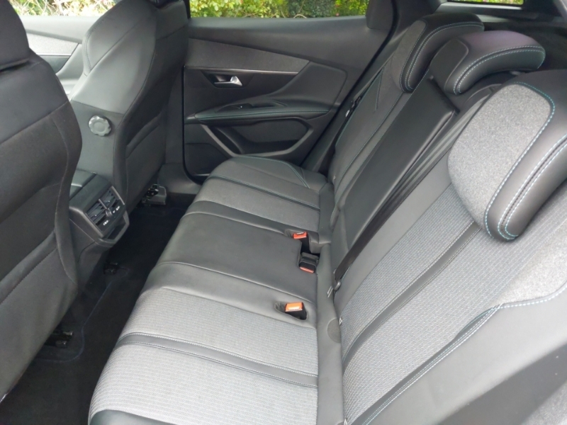 Peugeot 3008 1.5 Bluehdi Allure Premium Eat8 Blue #6
