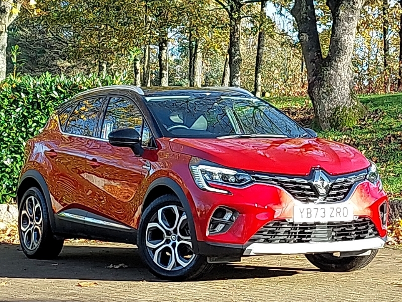 Renault Captur 1.6 E-tech Plug-in Hybrid 160 Techno Red