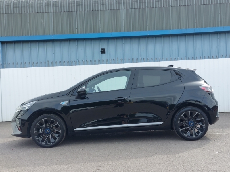 Renault Clio 1.6 E-tech Full Hybrid 145 Esprit Alpine Black #4
