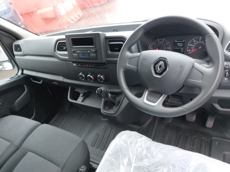 Renault Master Lm35dci 135 Business Medium Roof Van White #3