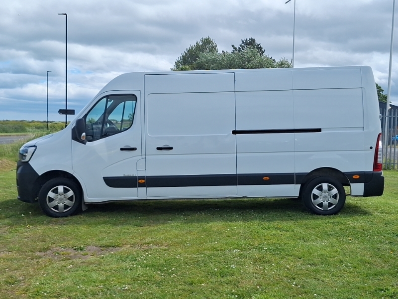 Renault Master Lm35dci 135 Business Medium Roof Van White #4