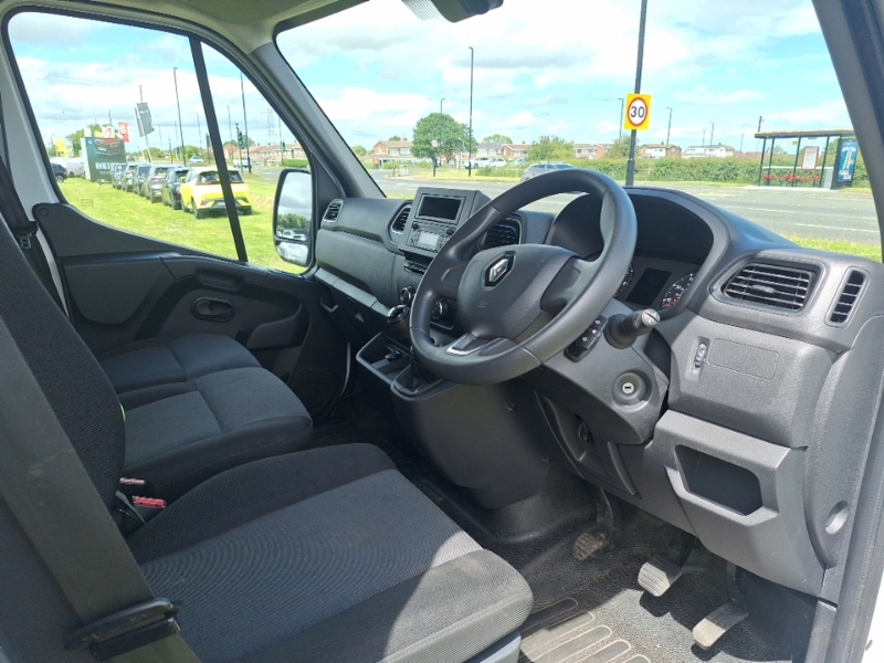 Renault Master Lm35dci 135 Business Medium Roof Van White #3