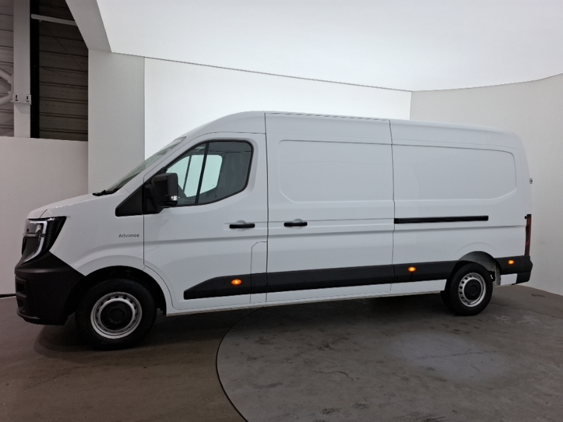 Renault Master Lm35 Blue Dci 130 Advance Medium Roof Van White #4