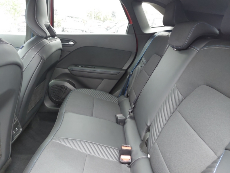 Renault Symbioz 1.8 E-tech Fhev 160 Techno Esprit Alpine Red #6