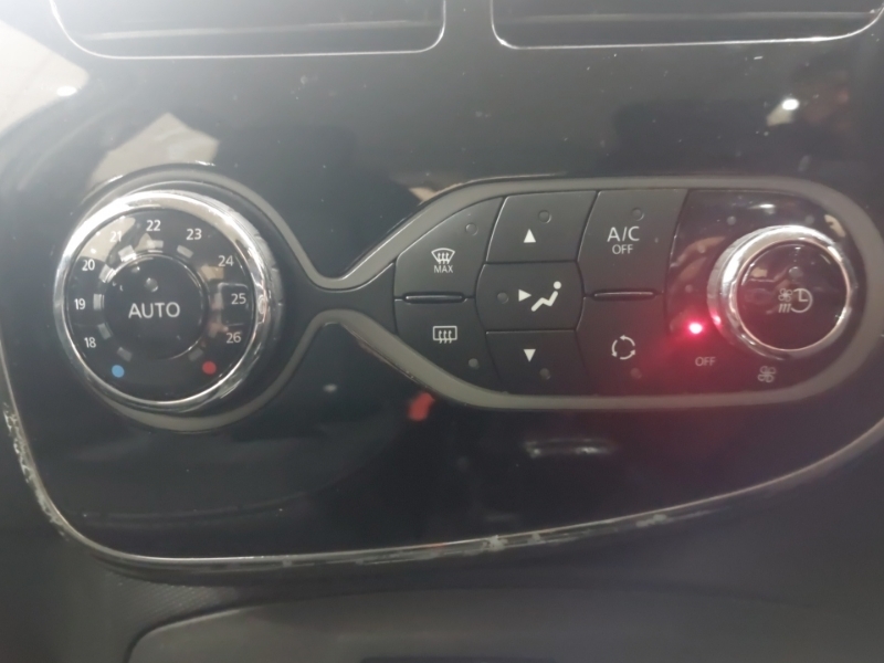 Renault Zoe Dynamique Nav Red #16