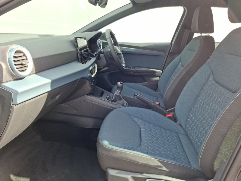 Seat Ibiza 1.0 Tsi 95 Se Technology Black #5
