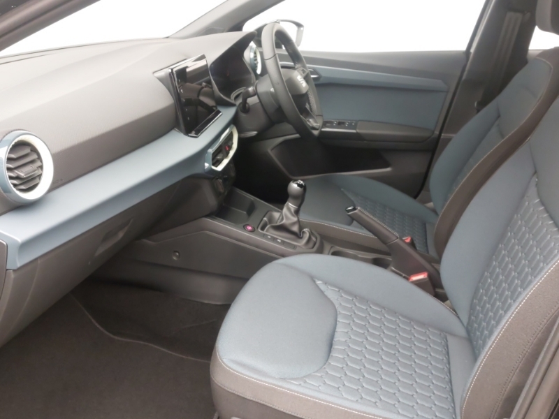 Seat Ibiza 1.0 Tsi 95 Se Black #5