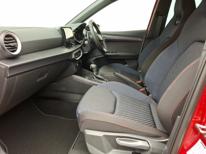 Seat Arona 1.0 Tsi 115 Fr Black Edition Dsg Red #5