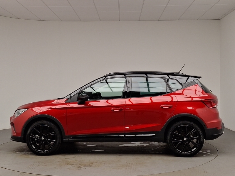 Seat Arona 1.0 Tsi 115 Fr Black Edition Dsg Red #4