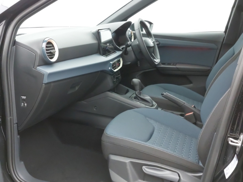 Seat Arona 1.0 Tsi 115 Se Technology Dsg Black #5