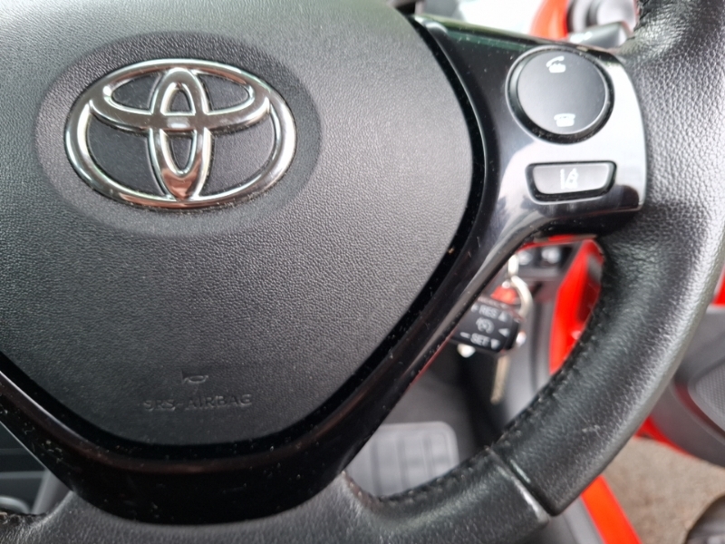 Toyota Aygo Hatchback Silver #13
