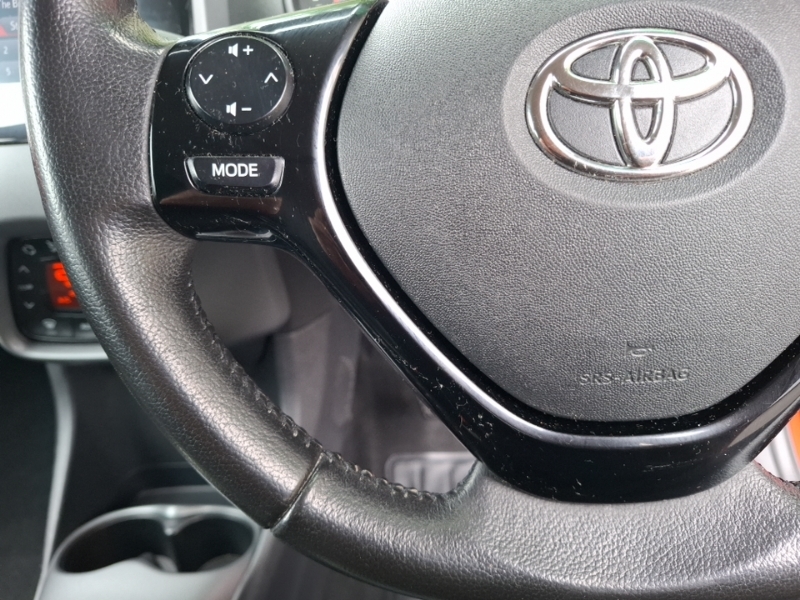 Toyota Aygo Hatchback Silver #12