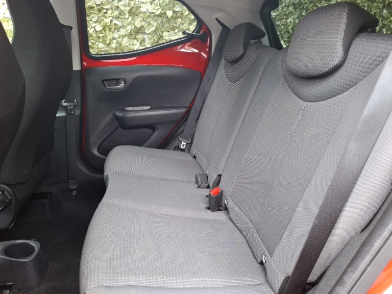 Toyota Aygo 1.0 Vvt-i X-trend Tss Red #6
